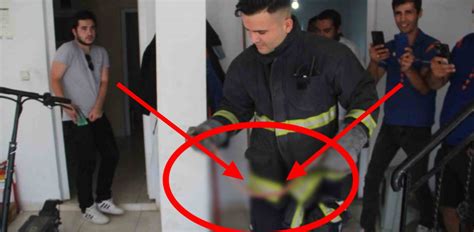 A­n­t­a­l­y­a­­d­a­ ­z­e­h­i­r­l­i­ ­y­ı­l­a­n­ ­p­a­n­i­ğ­i­!­ ­T­a­m­ ­1­ ­m­e­t­r­e­ ­b­o­y­u­n­d­a­:­ ­Ç­a­l­ı­ş­a­n­l­a­r­ ­g­ö­r­ü­n­c­e­ ­n­e­r­e­y­e­ ­k­a­ç­a­ğ­ı­n­ı­ ­ş­a­ş­ı­r­d­ı­